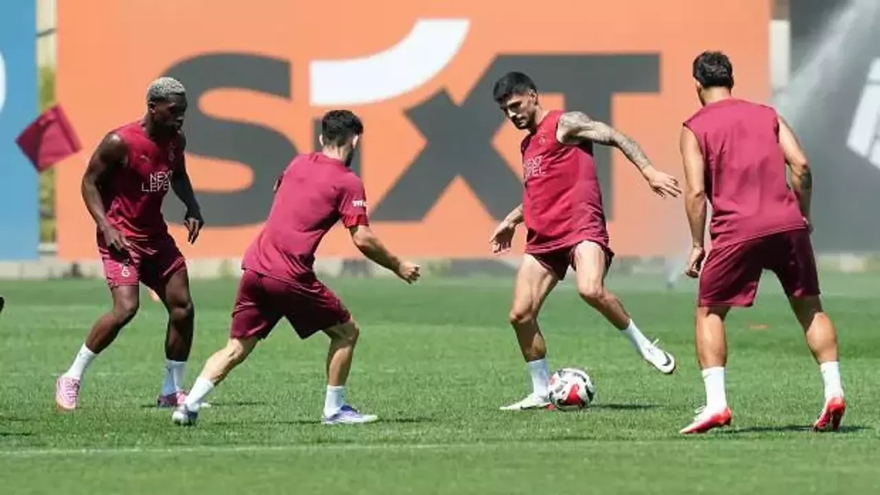 Galatasaray ın kamp kadrosu açıklandı
