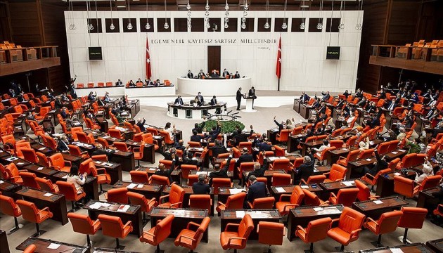 TBMM'nin çalışma süresi uzatıldı