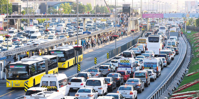İstanbul da trafiğe kapatılacak yollar belli oldu