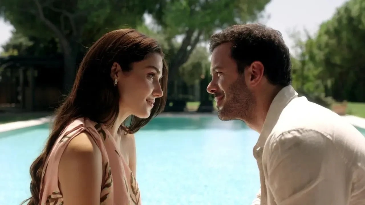 Hande Erçel ve Barış Arduç tan veda