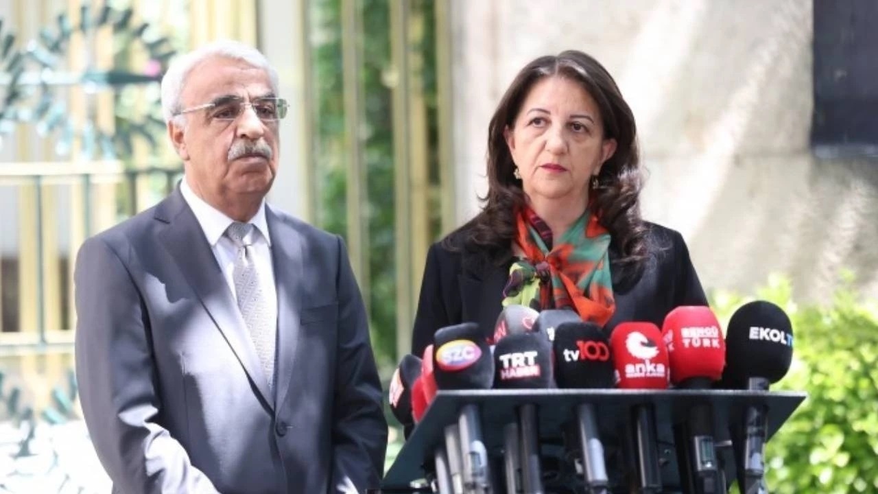 DEM Parti den İmralı ya ziyaret