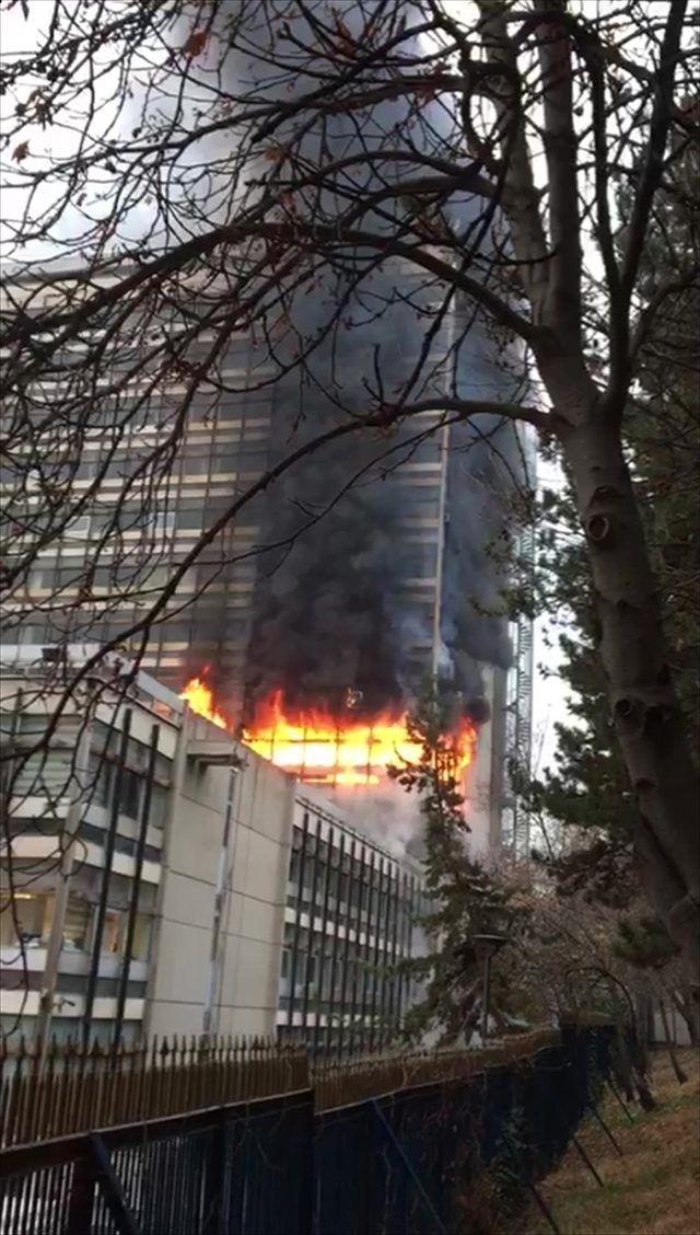 Devlet Su İşleri  binasında yangın çıktı!