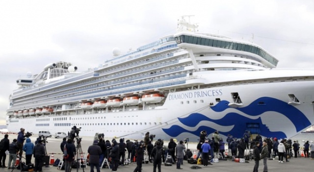 40 kişi korona virüs gemisinde mahsur kaldı