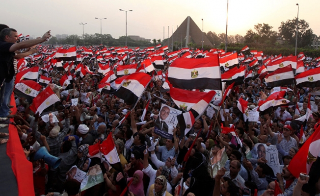 Mısır Başbakanı Şefik ülkesine döndü