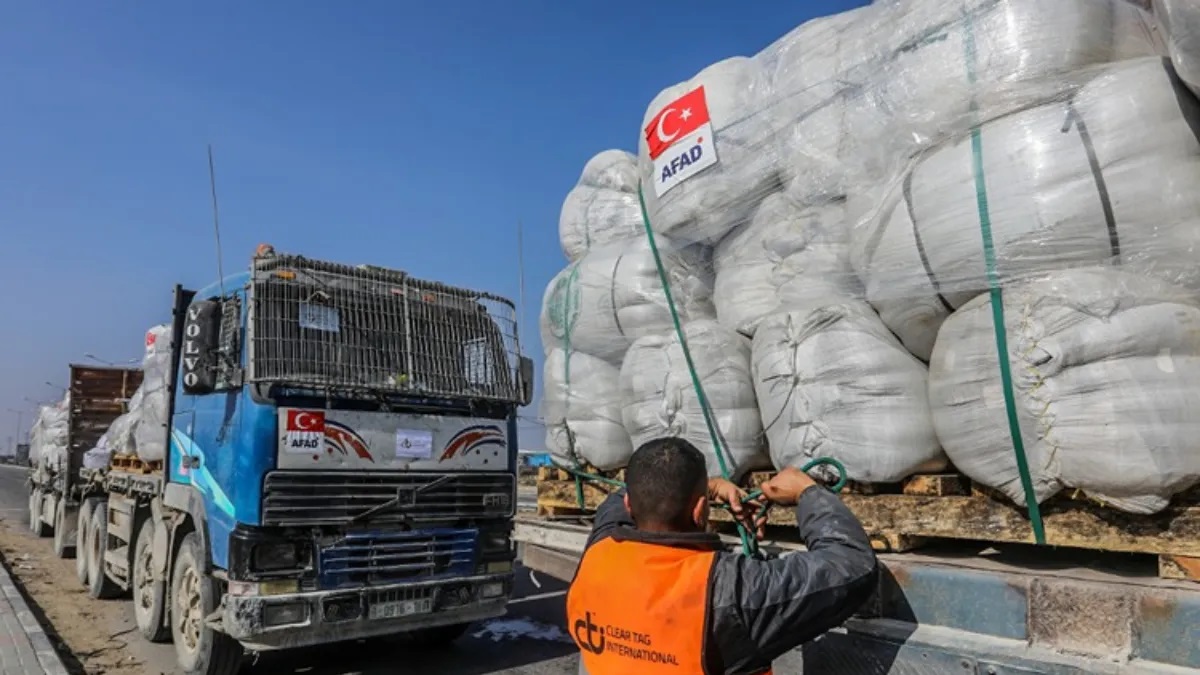 Türkiye den Gazze ye 102 bin ton yardım