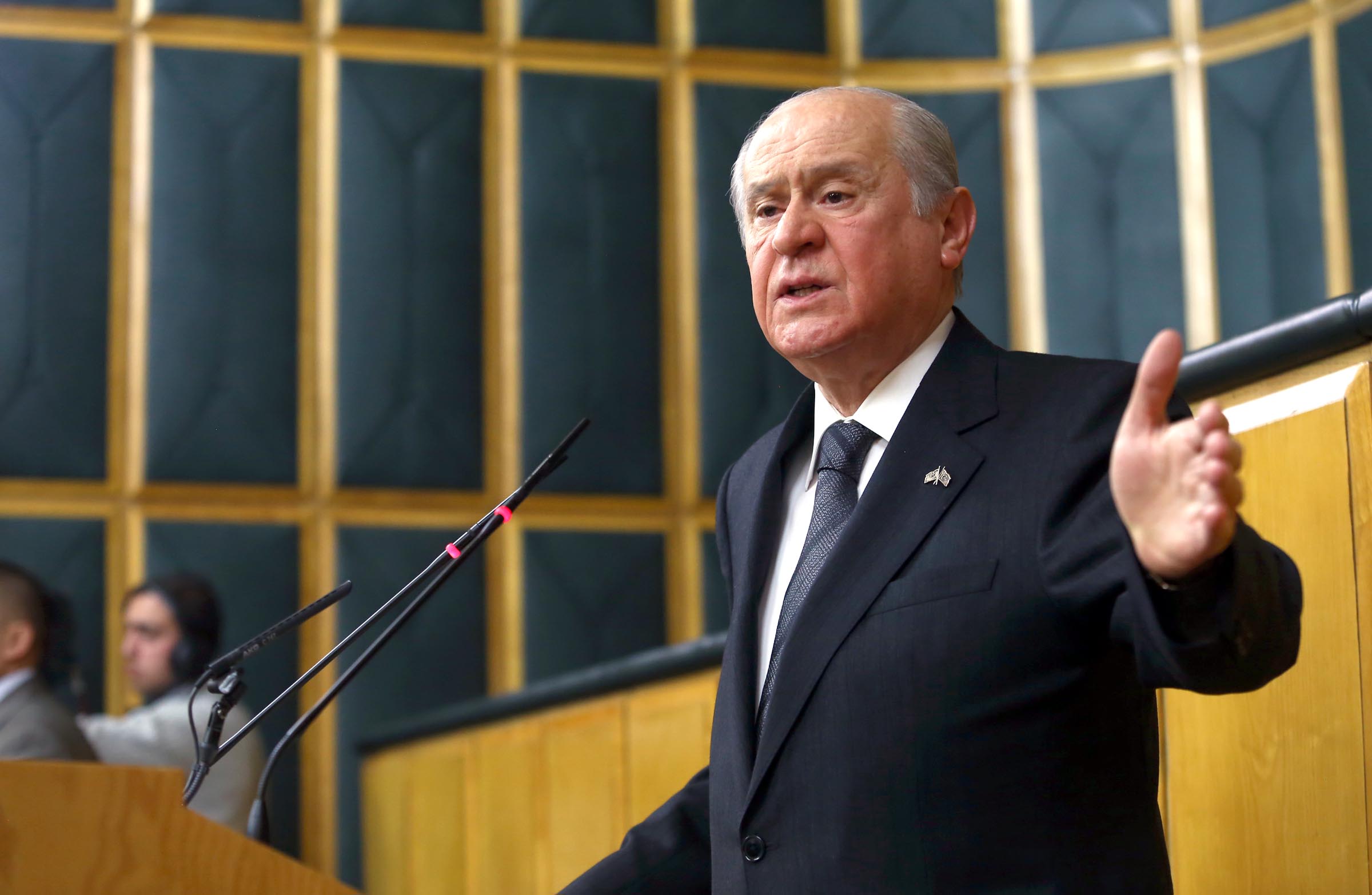 Bahçeli den Milli Takım a tebrik