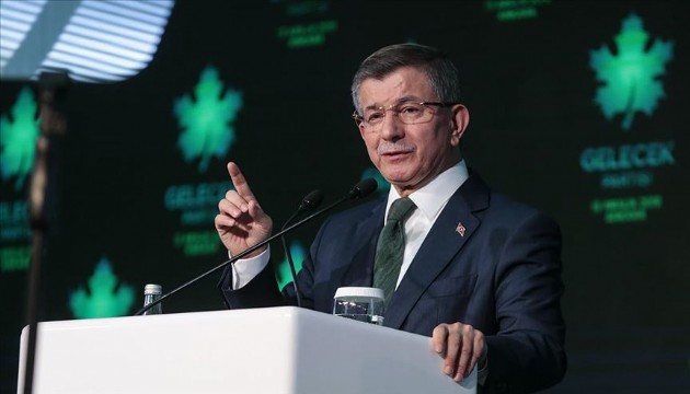 Davutoğlu'ndan Nebati'ye sert sözler: O beyin sende yok!