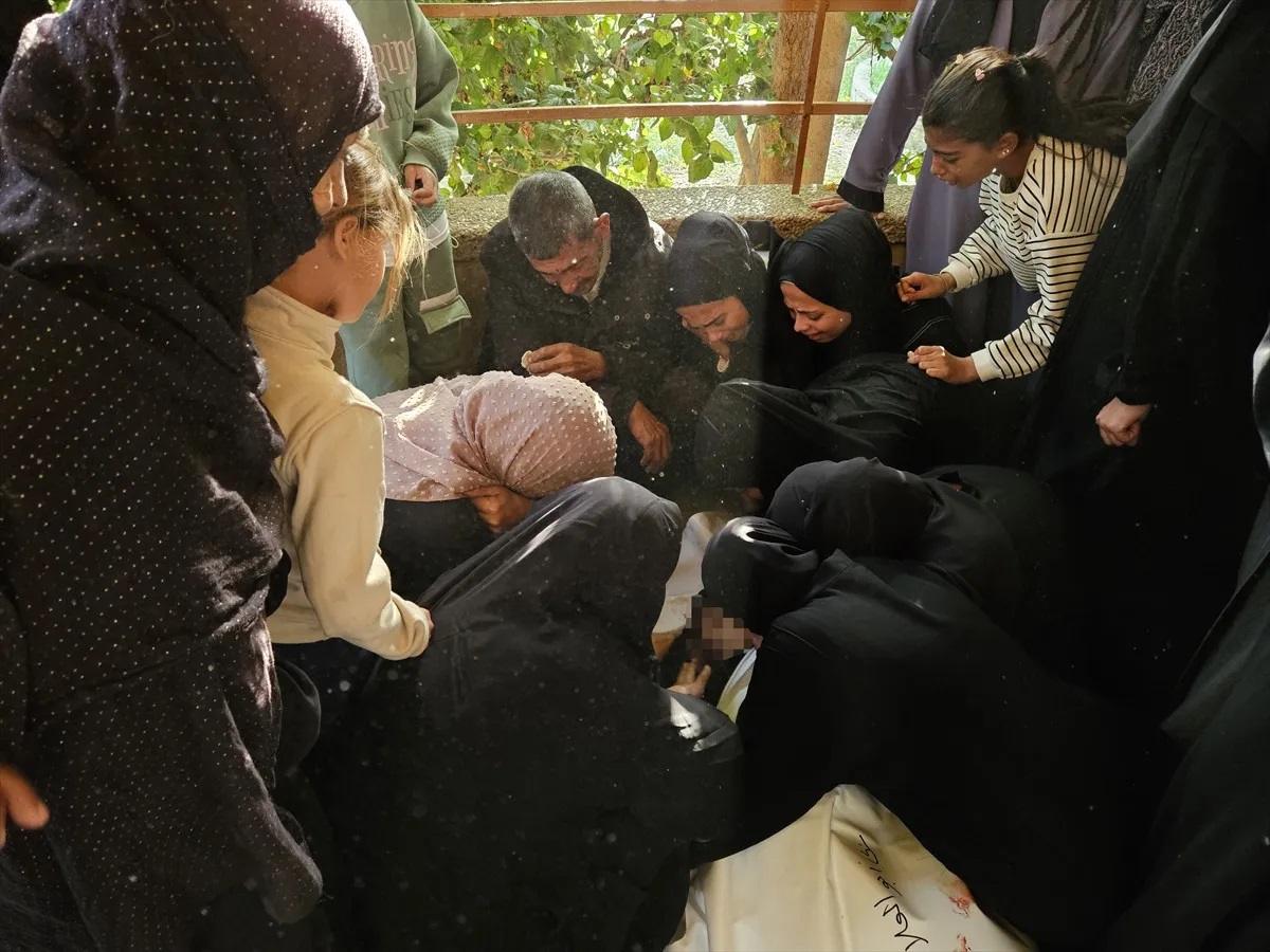 Gazze de çocuklar yine katledildi