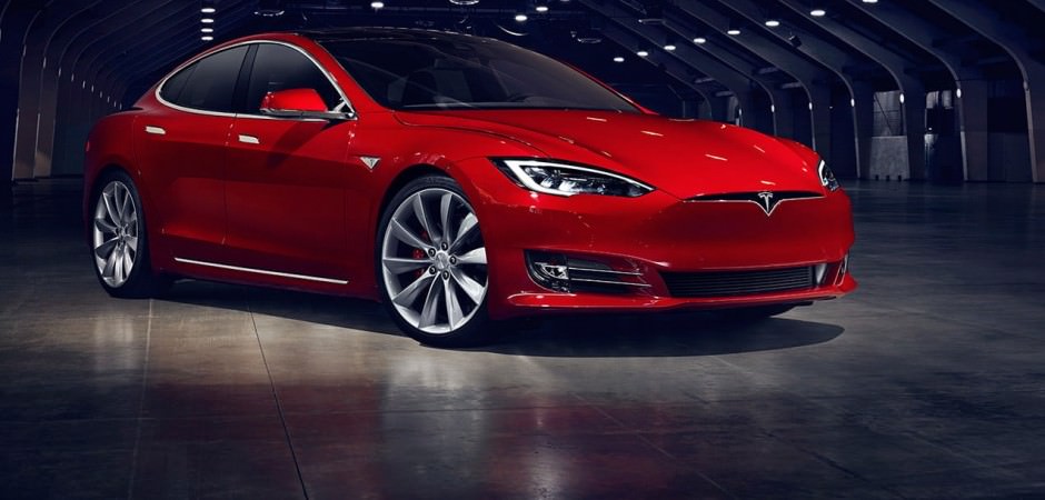 Tesla dan 1 milyon elektrikli araba