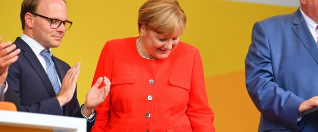 Merkel den Türkiye açıklaması