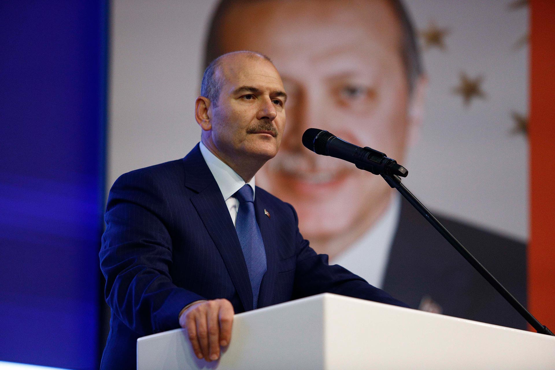 Süleyman Soylu Türkiye den ayrılan göçmen sayısını açıkladı