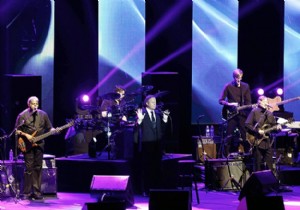Julio Iglesias konserine büyük ilgi gösterildi!