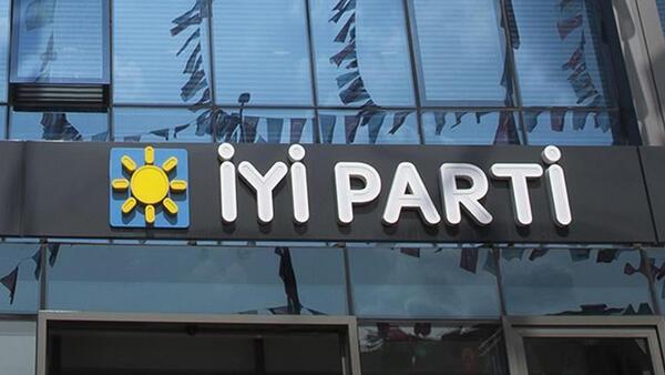 İYİ Parti de deprem! 18 üye istifa etti