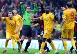 Cimbom Arena`da Dondu Kaldı