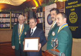 ABDÜLLATİF ŞENER E ROTARY KULÜBÜ ÖDÜLÜ