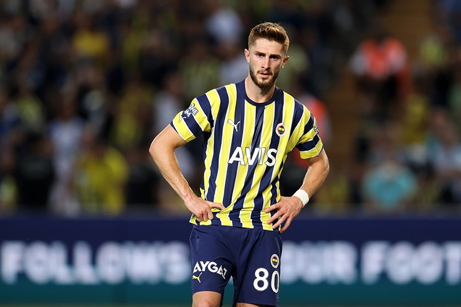 Fenerbahçe İsmail Yüksek le 5 yıllık anlaşma sağladı