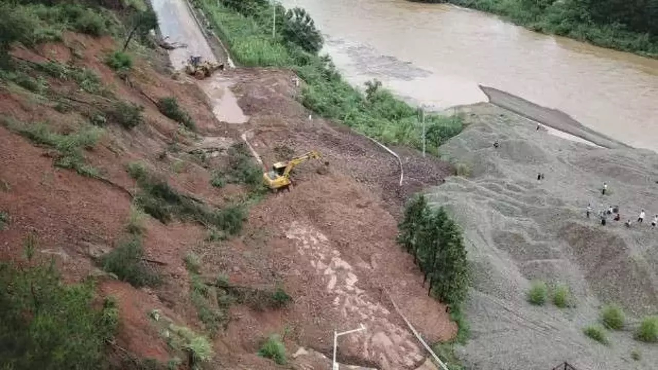 Papua Yeni Gine de heyelan