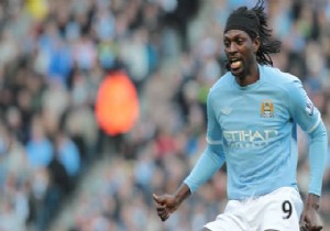 Adebayor geliyor...
