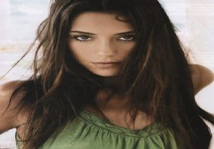 Cansu Dere:Herkesin Samimi Dostları Vardır!