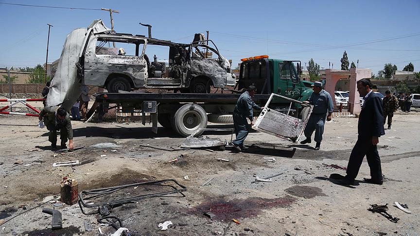 Afganistan da intihar saldırısı: 14 ölü