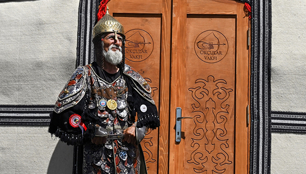 71 lik delikanlı ilgi odağı oldu