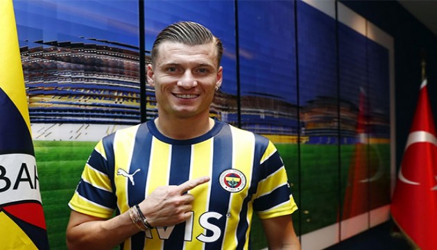 Ezgjan Alioski resmen Fenerbahçe de