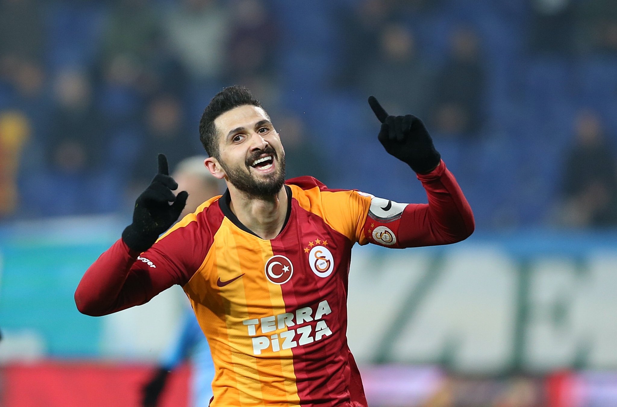Galatasaray dan Emre Akbaba kararı