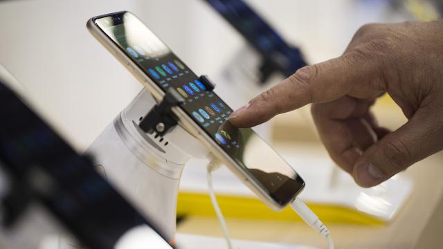 Çin de akıllı telefon satışları geriledi