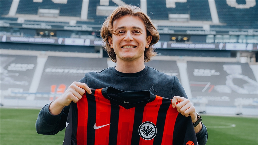 Eintracht Frankfurt kararını verdi! Ali Akman ayrılıyor