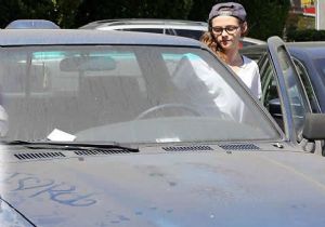 Kristen Stewart Robert Pattinson ile Barışmak İstiyor! Stewart Pattison ın Ailesiyle Neden Görüştü?