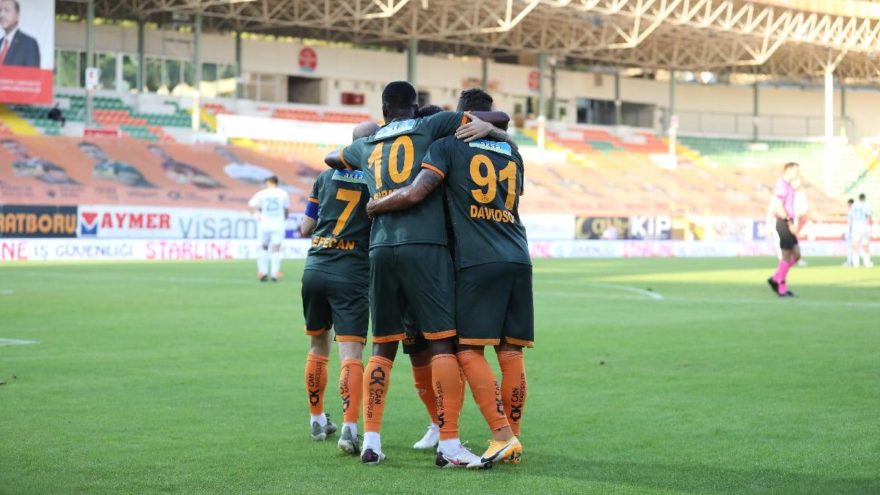 Lider Alanyaspor tam gaz devam