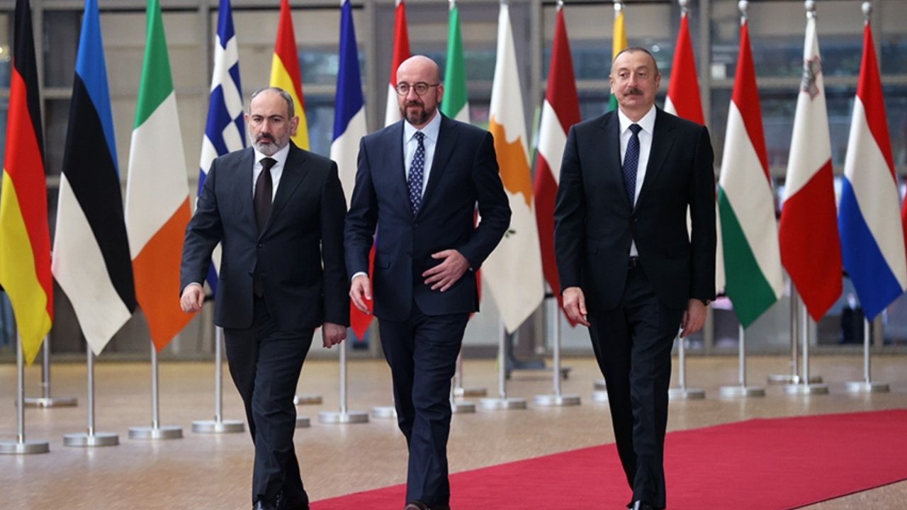 Aliyev ile Paşinyan Brüksel de bir araya gelecek