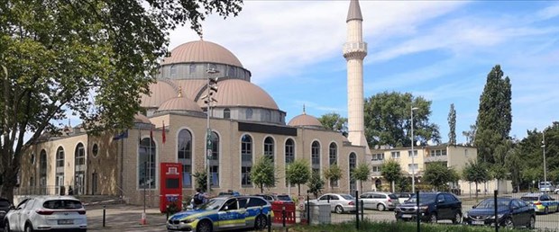 Almanya da camiye bomba ihbarı