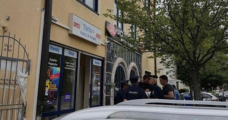 Almanya da 3 camiye bomba ihbarı
