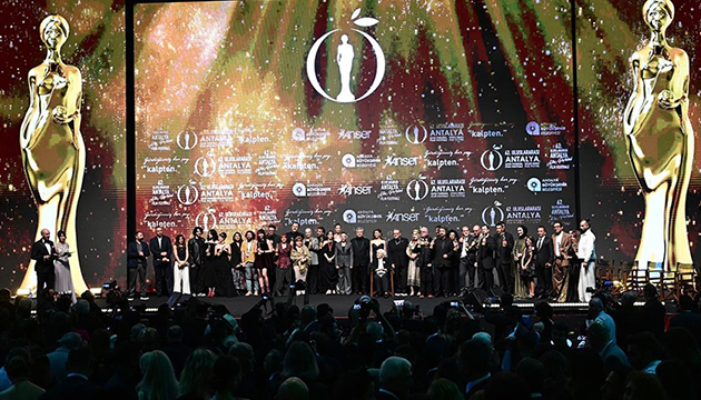Altın Portakal da ödüller verildi