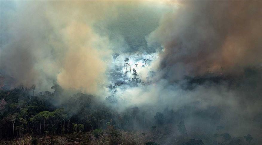 Amazonlar daki yangınlara askeri personel müdahale ediyor