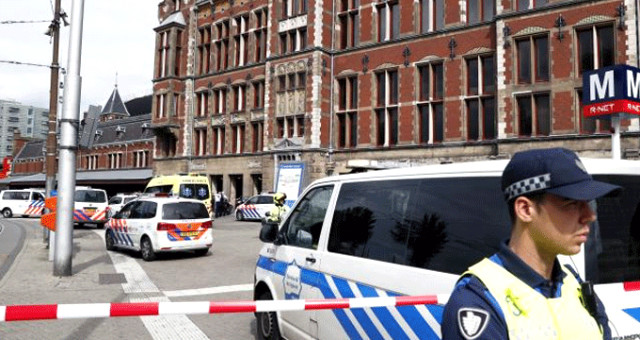 Amsterdam da terör alarmı