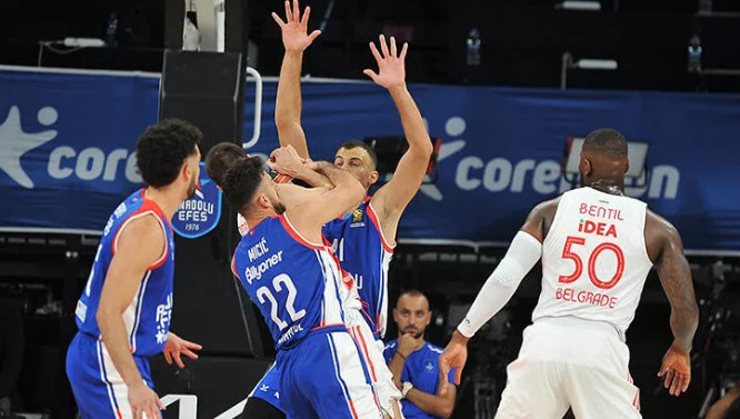 Anadolu Efes galibiyetle başladı!