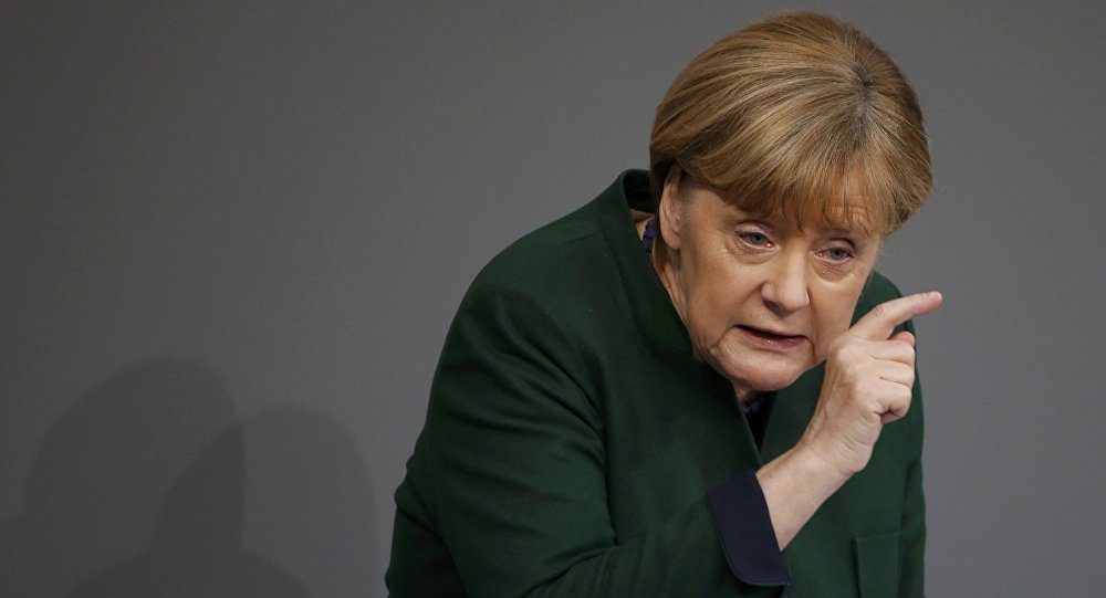 Merkel den kritik  Berlin  açıklaması