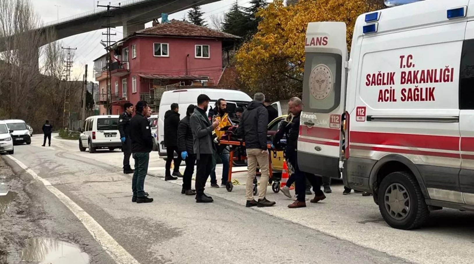 Ankara da boşandığı eşinin boğazını keserek katletti