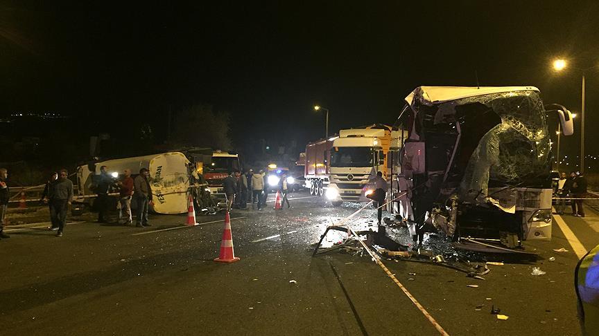 Ankara da  korkunç  kaza: 25 yaralı!