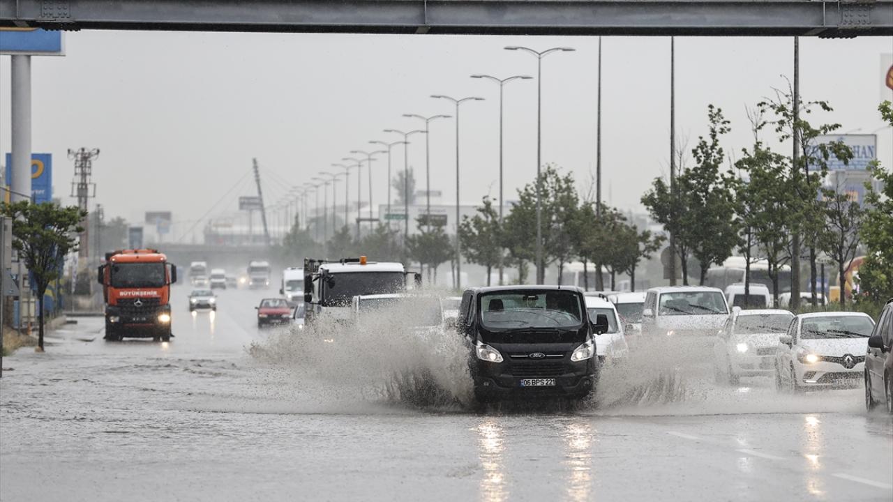 Ankara için sağanak yağış uyarısı