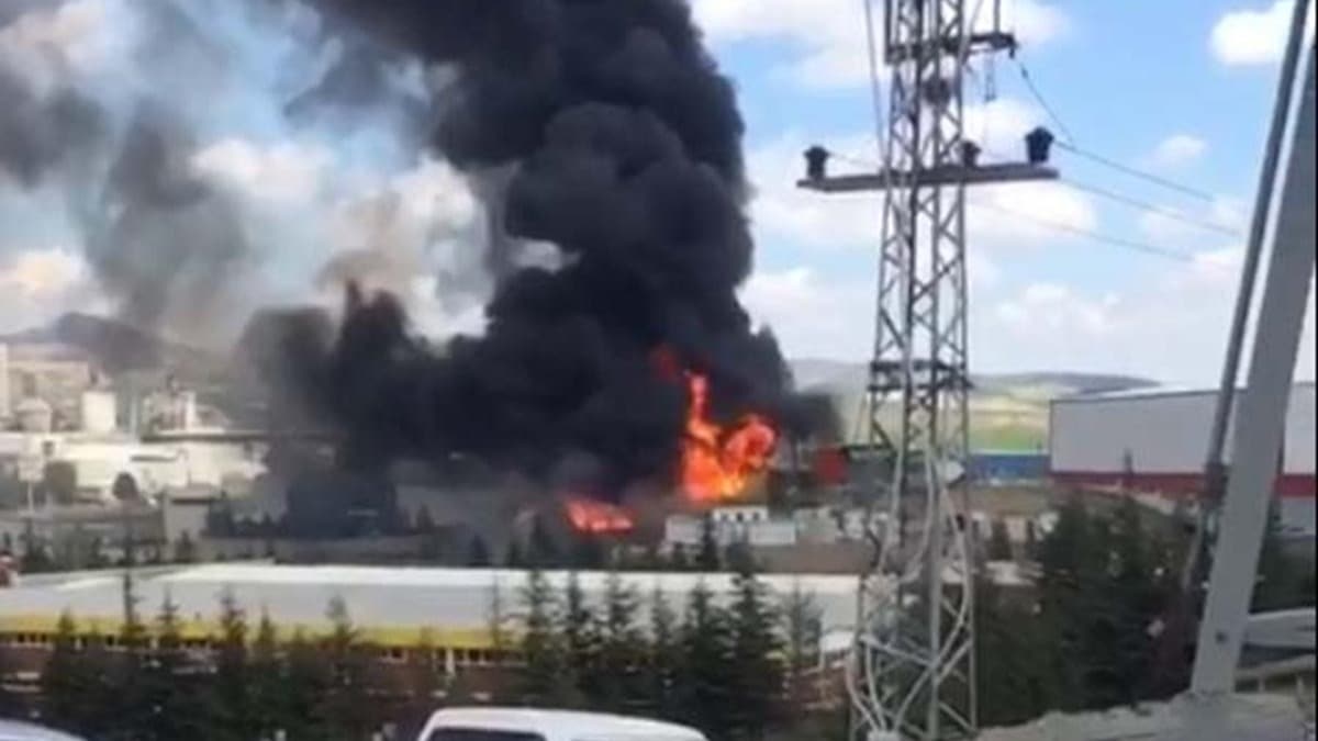 Ankara da bir boya fabrikasında yangın!
