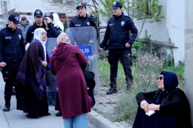 Annelere sert müdahaleye soruşturma