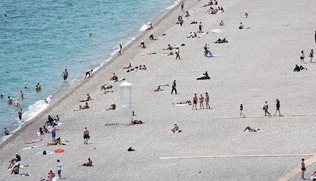 Antalya da deniz mevsimi başladı