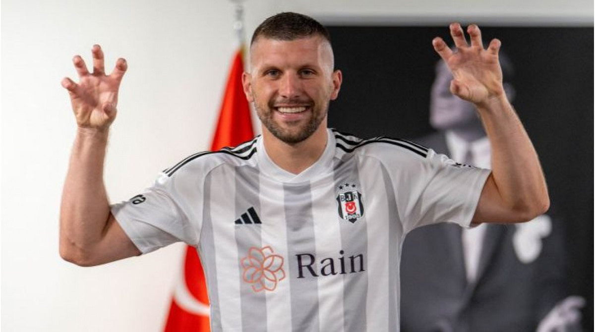 Beşiktaş ta Ante Rebic isteneni veremiyor