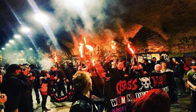 Antikapitalistler Londra da ayaklandı!
