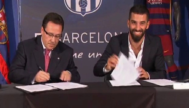 Arda, Barcelona ya imza attı!
