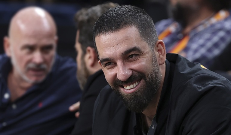 Arda Turan, adım adım Süper Lig e yürüyor