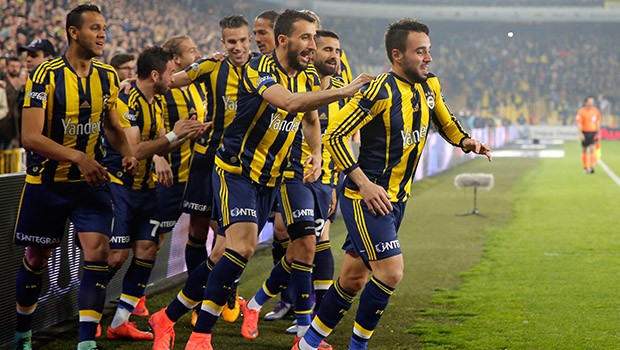 Nefesler tutuldu! Fenerbahçe - Manchester United maçı saat kaçta, hangi kanalda?